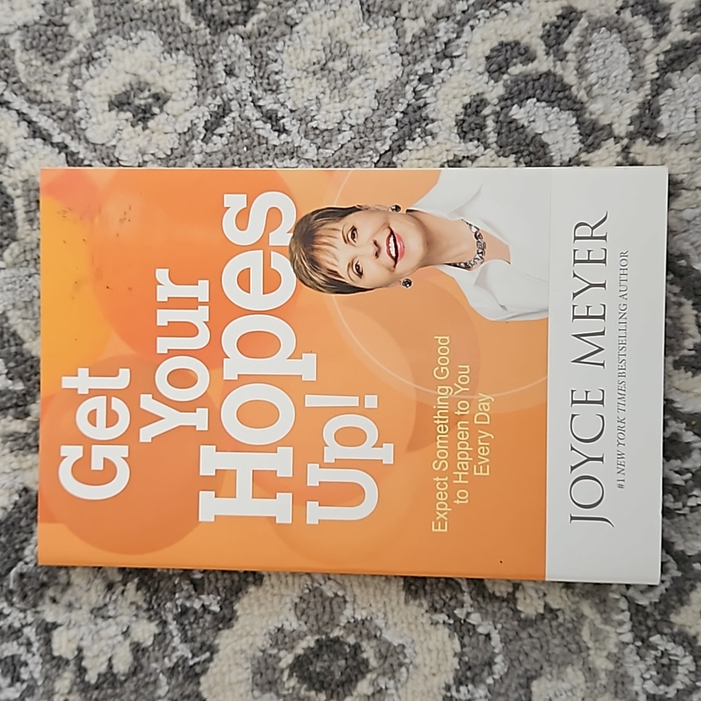 Get your hopes up! By Joyce Meyer 📖